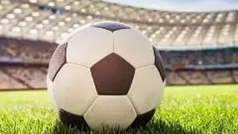 英超中段盘点：利物浦独占鳌头 激烈竞争贯穿始终