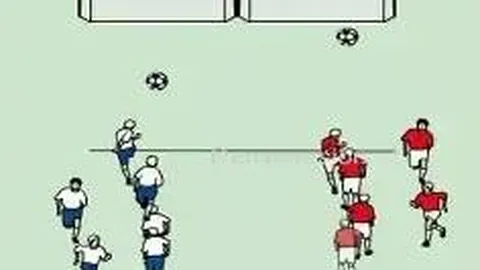 “2025南京世界市长论坛嘉宾校园体验足球热潮”